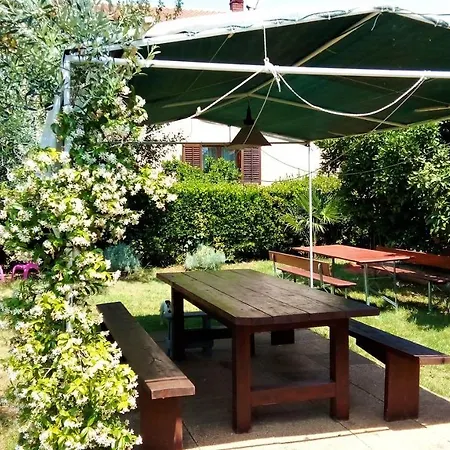 Apartment Silvija Pula 아파트